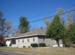 710 E Grand Ave, Carterville, IL 62918