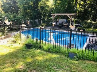 81 Cedar Ave, Poughkeepsie, NY 12603