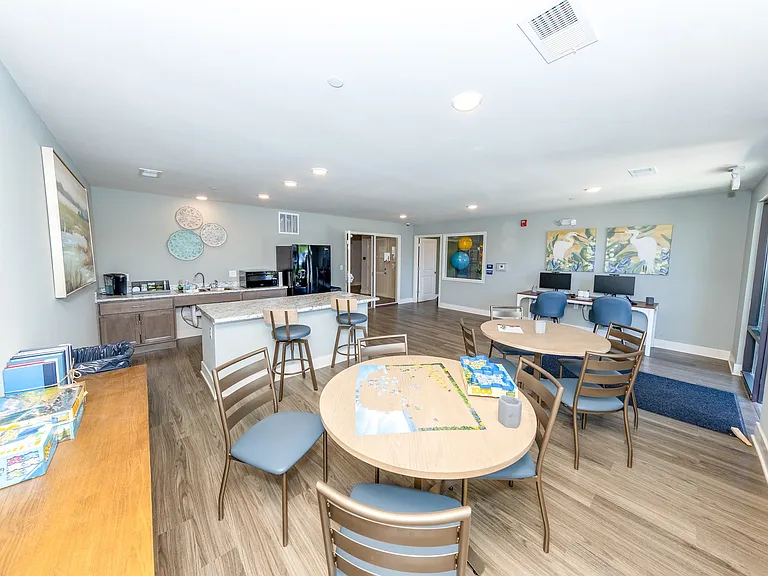 The Caravel Apartments — Photo 27