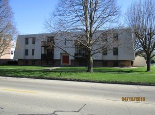 511 Broadway Ave APT 302, Mattoon, IL 61938