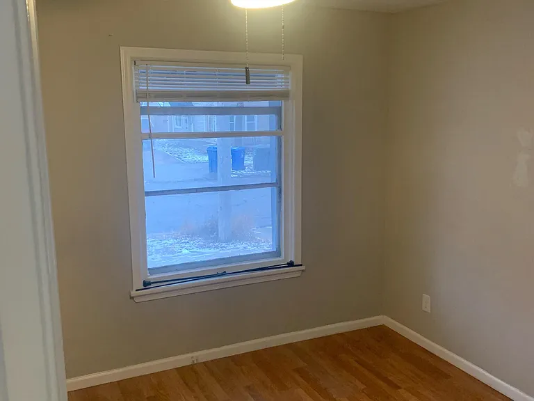 347 24th Ave NE #1 — Photo 6