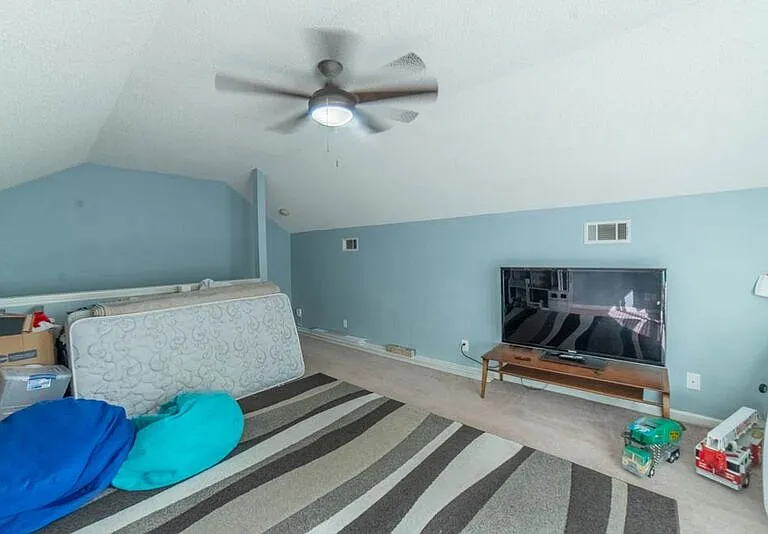 12 Cricket Ct — Photo 43
