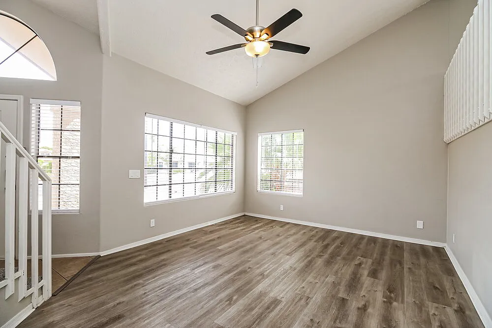 3 bed, 2.5 bath, 2223 sqft, $2,595 — Photo 4