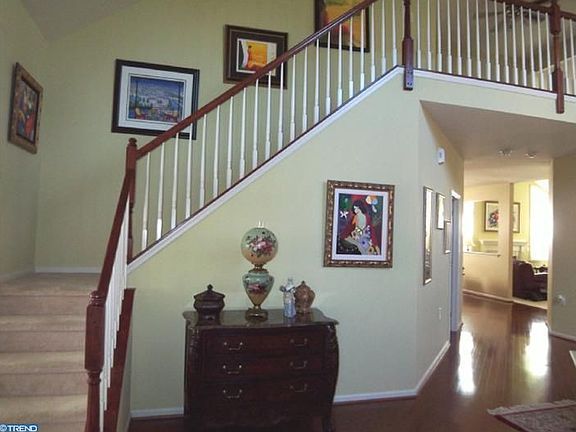3rd image of 74 Lowell Dr