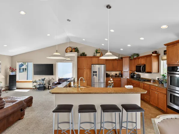 1804 Whispering Ridge Dr, Great Falls, MT 59405