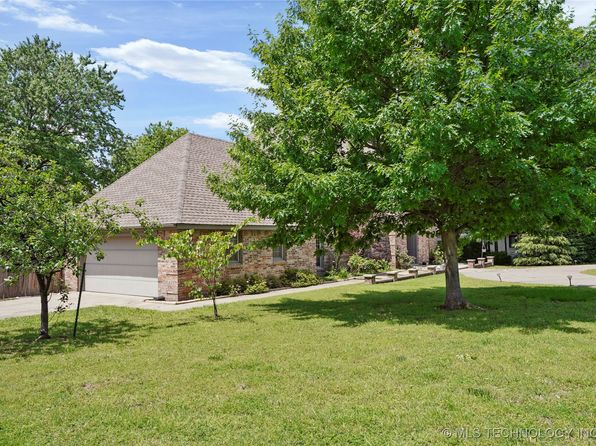 5922 S Jamestown Ave, Tulsa, OK 74135
