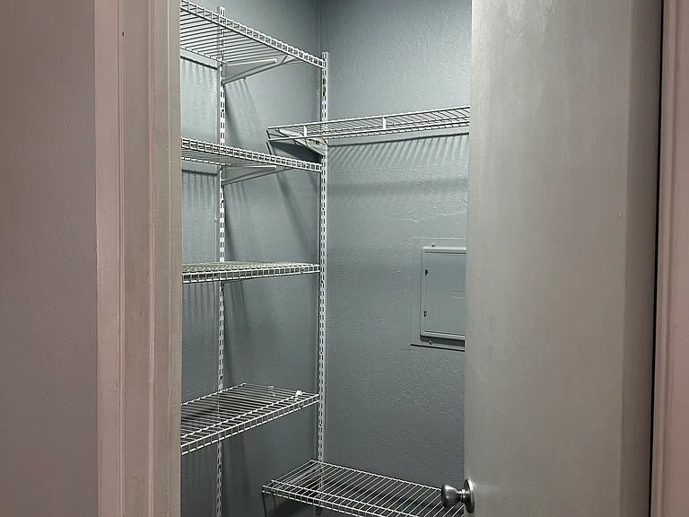 Walk-in Closet