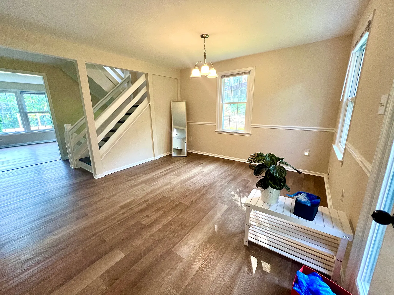 4 bed, 2076 sqft, $2,600 — Photo 3
