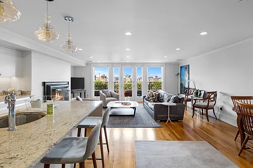 101 Beacon St #PENTHOUSE Photo 1