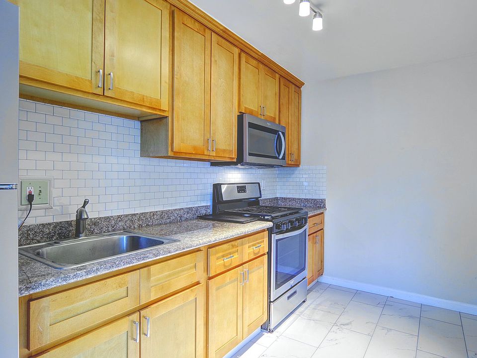 1st image of 25401 Cypress Ave #27
