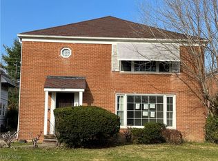 18411 Chagrin Blvd, Shaker Heights, OH 44122