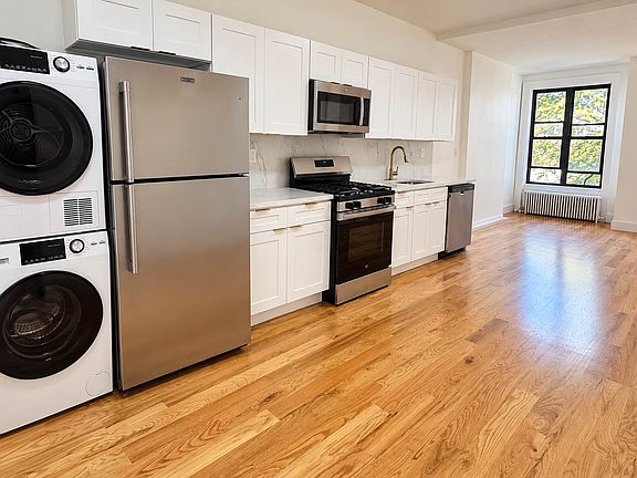 3rd image of 305 7th St #4G