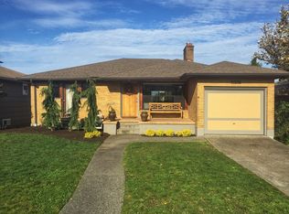 2707 45th Ave SW, Seattle, WA 98116