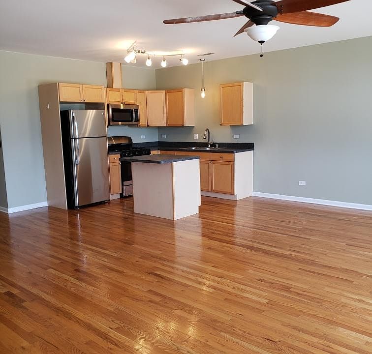 1st image of 2918 S Wentworth Ave APT 4