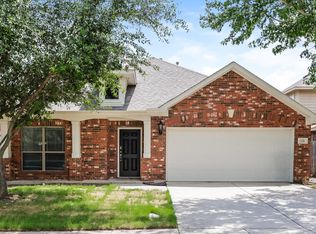 636 Brooks St, Crowley, TX 76036