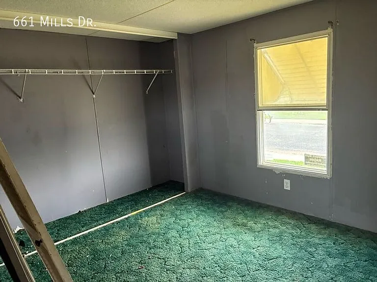 661 E Mills Dr — Photo 17