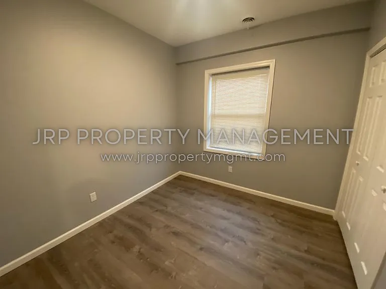 6400 Gillis Dr — Photo 10