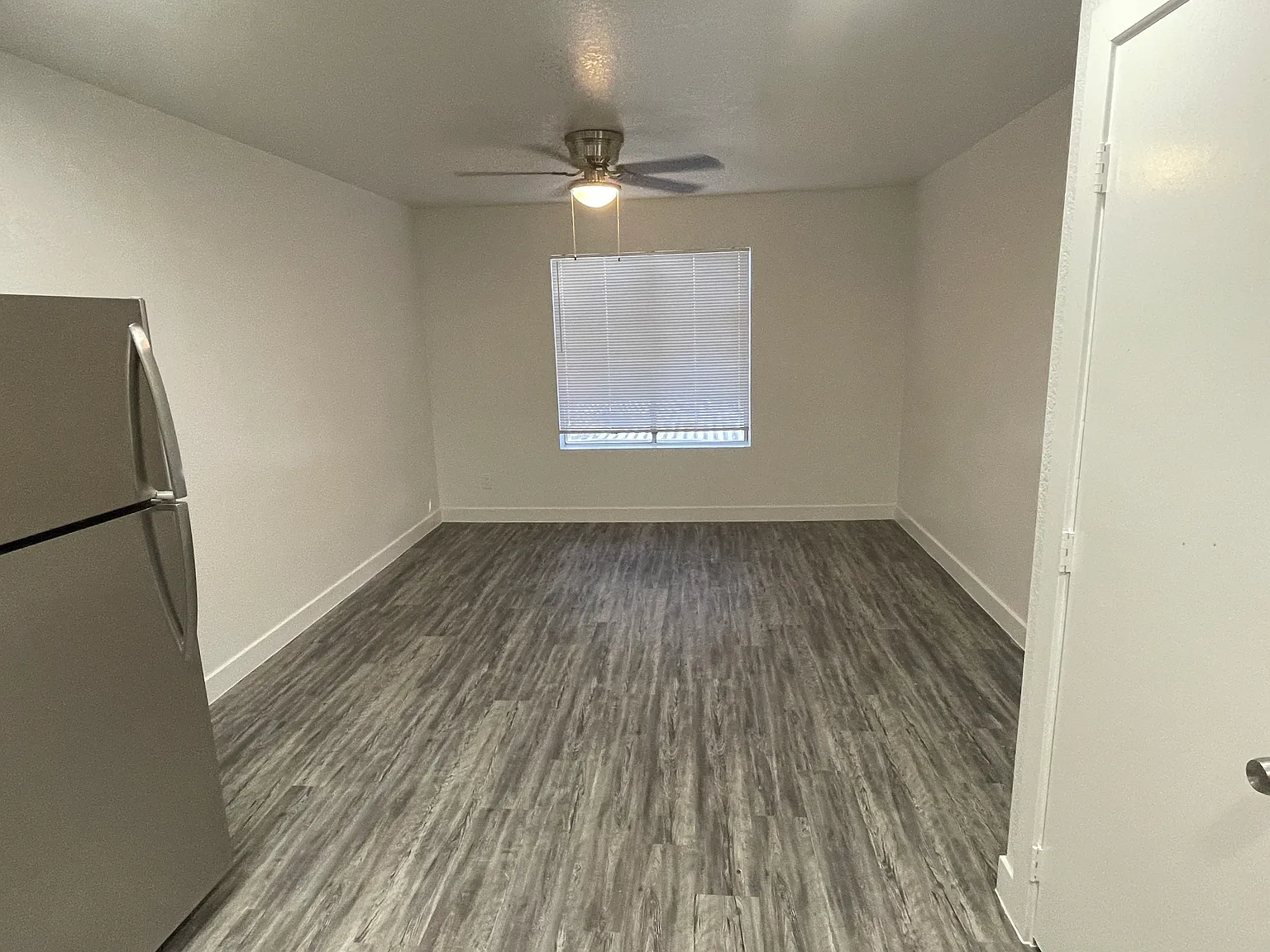1 bed, 500 sqft, $895 — Photo 2