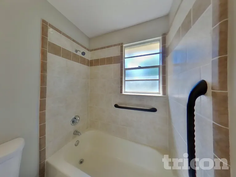 1715 Farm Way — Photo 13
