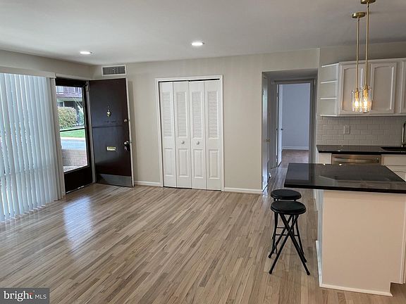 3rd image of 180 Talbott St APT 104
