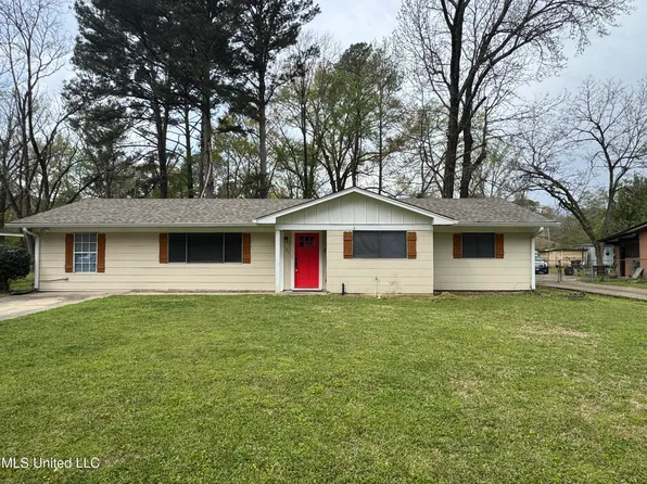 151 Chatham Cir, Jackson, MS 39206