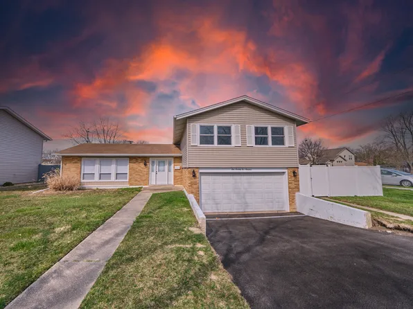 17500 Oakwood Dr, Hazel Crest, IL 60429
