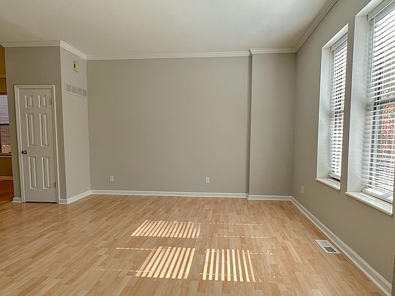 4th image of 5153 Waterman Blvd