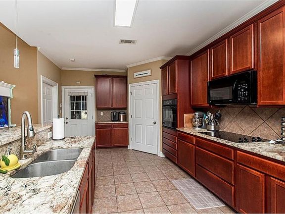2nd image of 11483 Lemonwood Dr