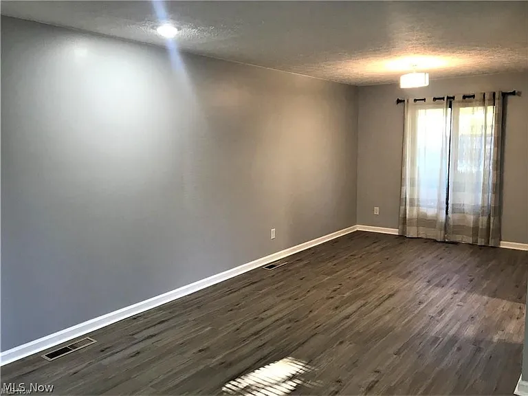 22410 Rock Creek Cir — Photo 8