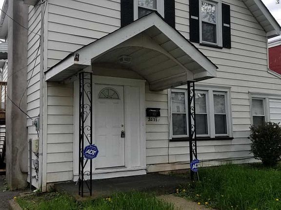 2nd image of 2231 Liberty St