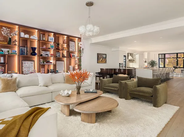 199 Mott St APT 2, New York, NY 10012