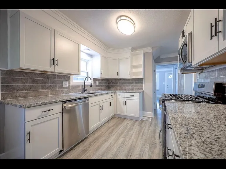 2930 Bales Ave — Photo 9