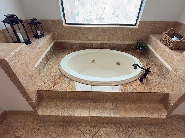 15206 Kevin Ln — Photo 11