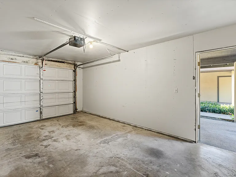 2249 Piccardo Cir — Photo 33