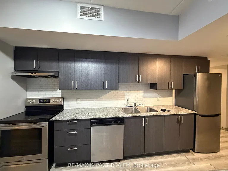 275 Larch St #B04 — Photo 10