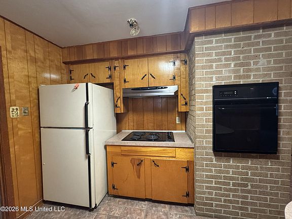 4th image of 102 Brookfield Dr