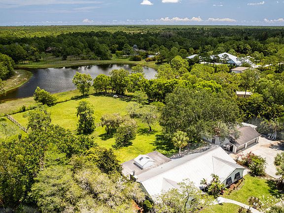 4th image of 12856 Arrowwood Drive