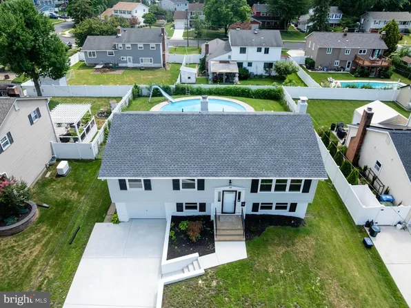 10 Cobblestone Rd, Cherry Hill, NJ 08003