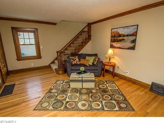 3rd image of 4338 W 212th St