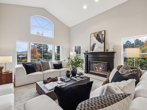 5th image of 32 Oxford Drive