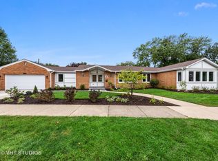 474 Uvedale Ct, Riverside, IL 60546