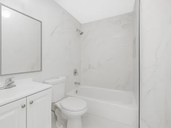 975 East 178th Street image 7 of 28