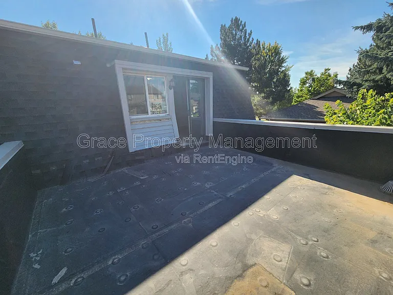 492 S Dover Ave — Photo 13