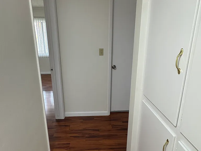 244 S El Molino Ave — Photo 25
