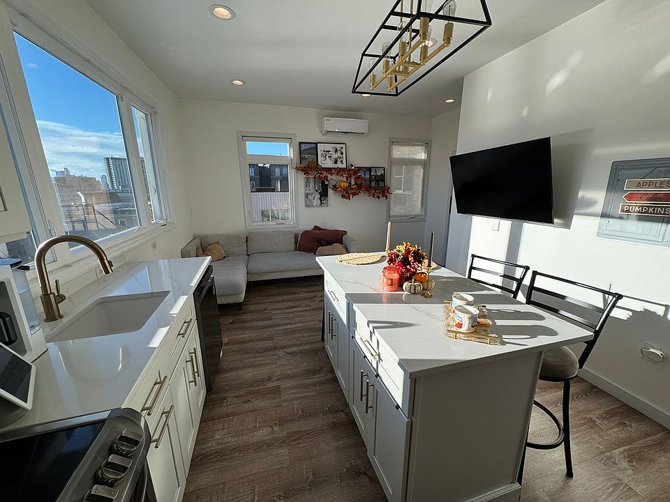 1st image of 311 7th St Floor 3