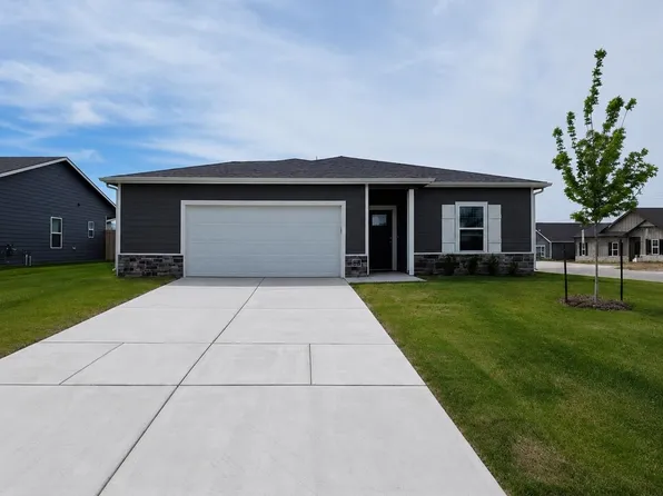3139 E Highridge Ct, Wichita, KS 67219