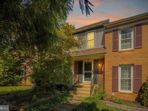 5703 Gladden Ct, Alexandria, VA 22303