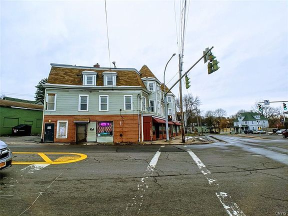 3rd image of 2000 South Ave