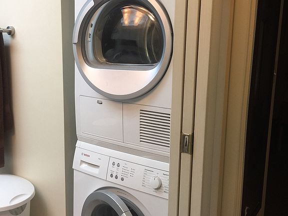 Washer Dryer in unit