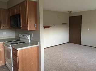 3090 N Grandview Ave #3, Dubuque, IA 52001
